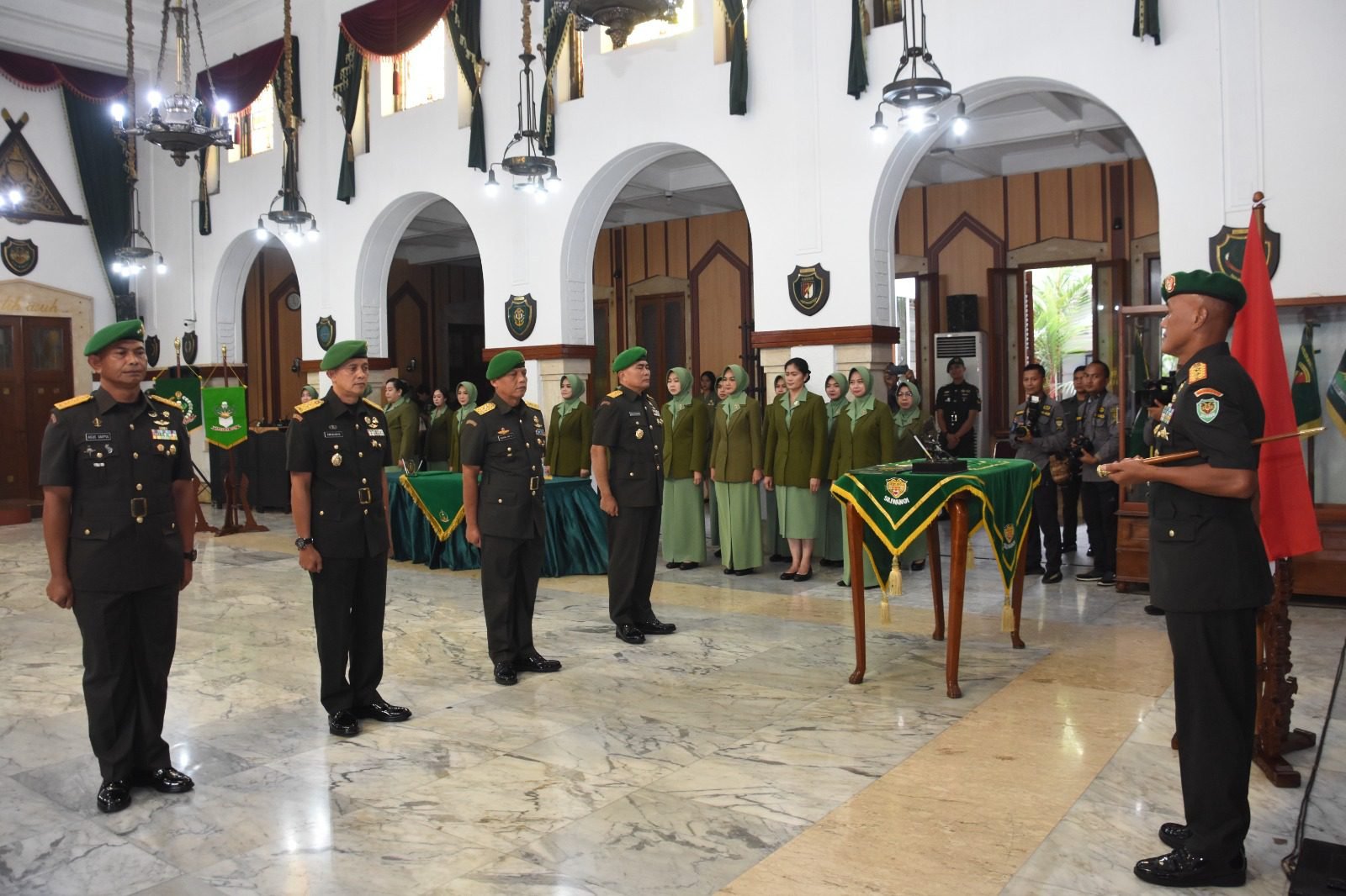 Pimpin Sertijab Kasdam dan Irdam, Pangdam III/Siliwangi: Kita Adalah Super Tim Dalam Bekerja
