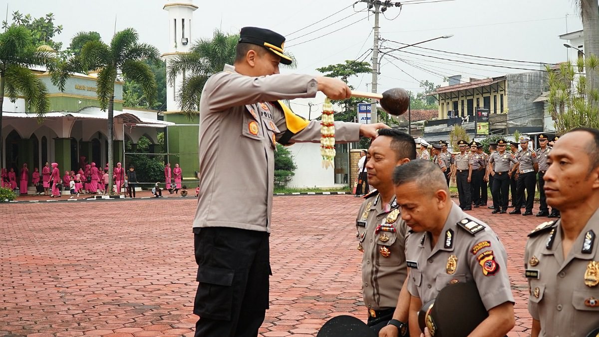 Awal Tahun 2024, 117 Personil Polresta Bandung Naik Pangkat
