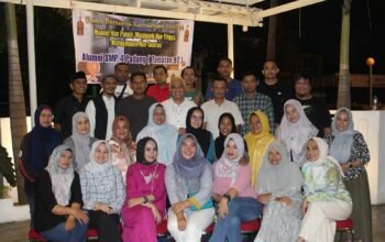 Meriah, Buka Puasa Bersama Sekaligus Silahturahmi Alumni SMPN 4 Padang Tamatan 1997 di Wils Resto Padang