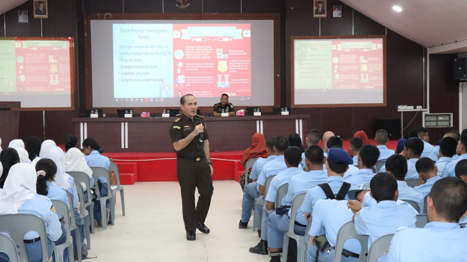 Jaksa Masuk Sekolah, Kejati Kepri Gencar Sosialisasikan Bahaya Napza dan Perundungan di SMKN 1 dan SMKN 3 Batam