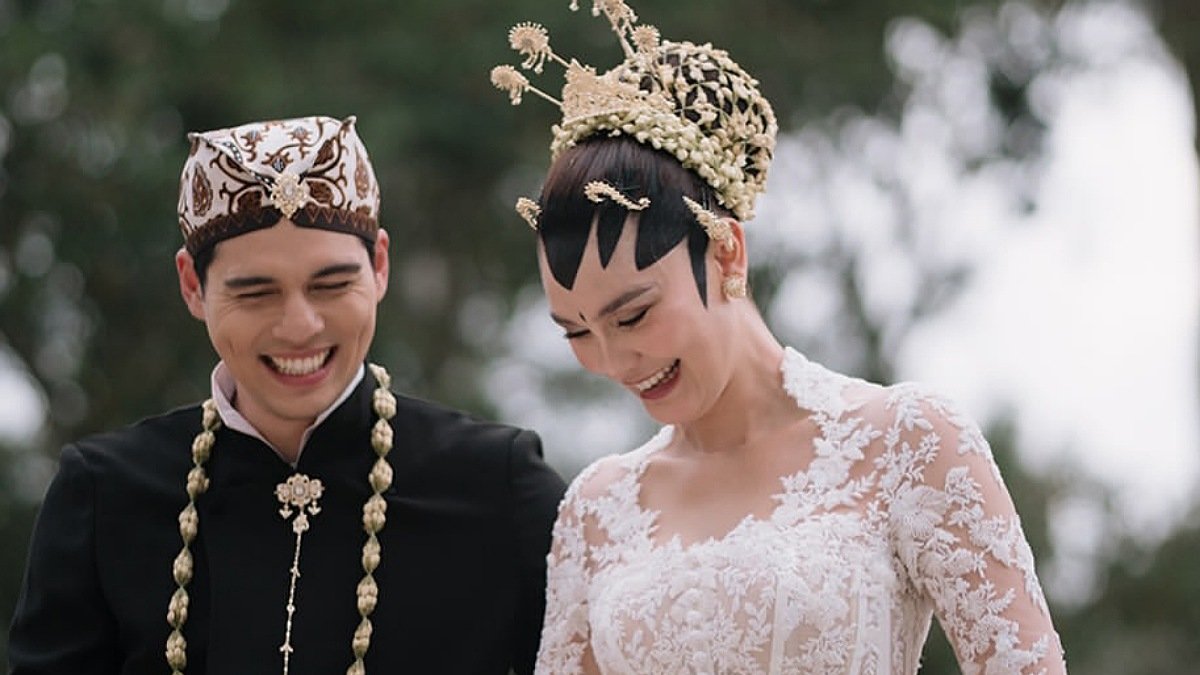 Luna Maya dan Maxime Bouttier Resmi Menikah, Cinta yang Tersimpan Sejak 2011